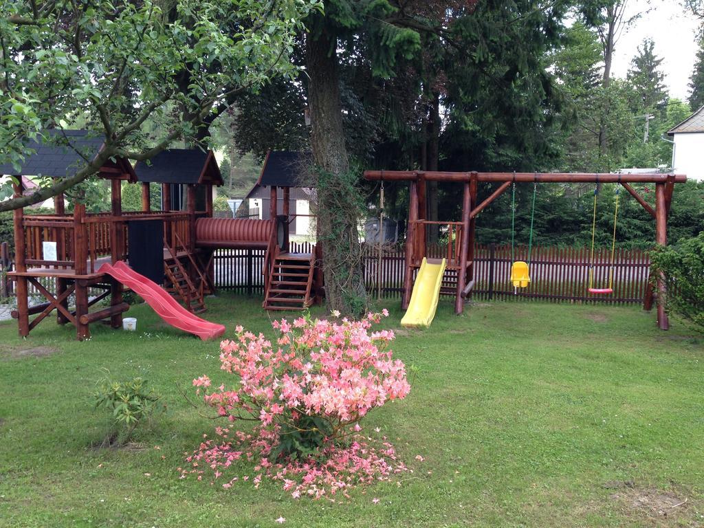 Hotel Holzberg Suchá Rudná Exterior foto