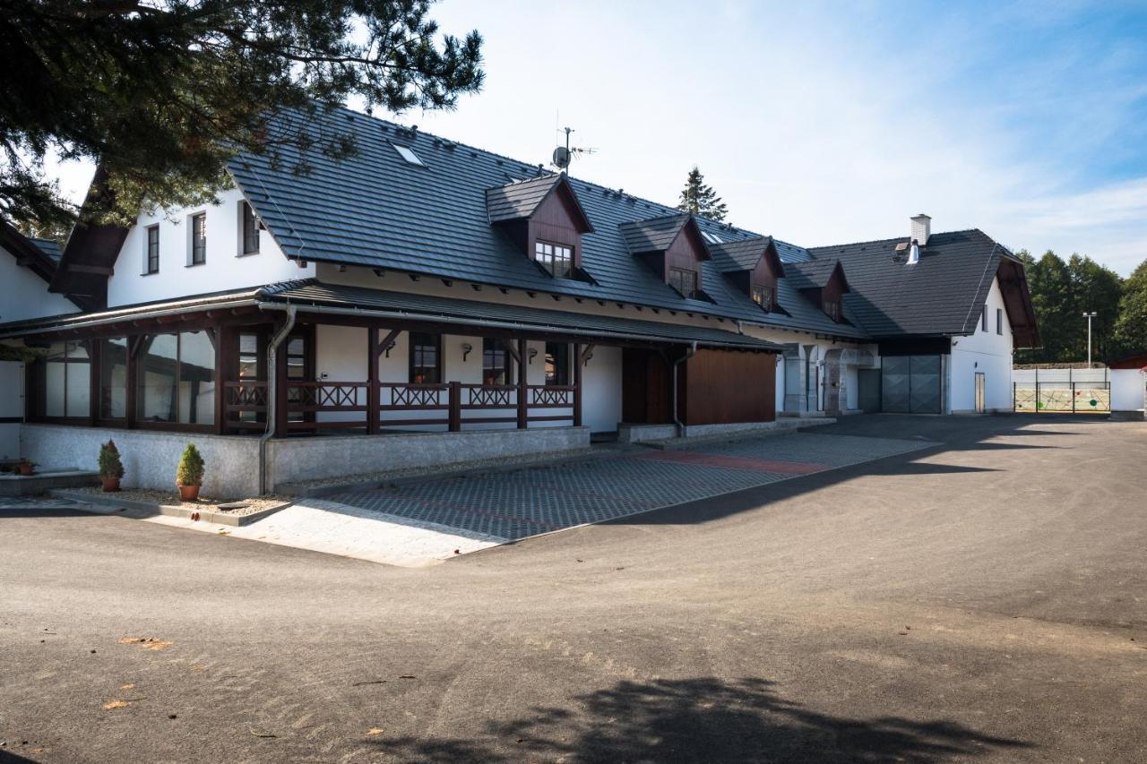 Hotel Holzberg Suchá Rudná Exterior foto